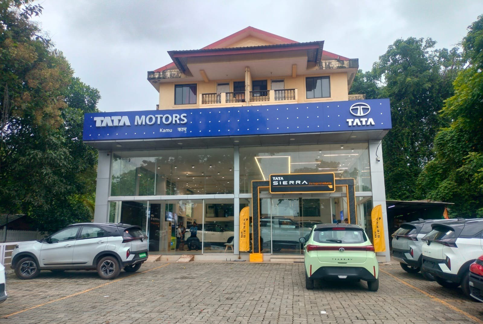 Personal car consultation at Kamu Motors